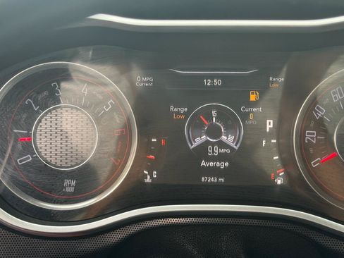 Used 2015 Dodge Challenger R/T Plus RWD image 17
