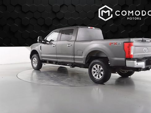 Used 2018 Ford F250 XLT w/ XLT Premium Package image 5