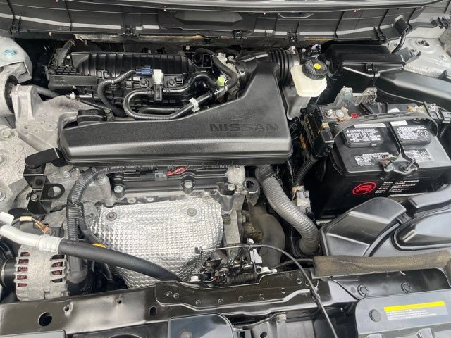 Used 2017 Nissan Rogue SV AWD/4WD image 20