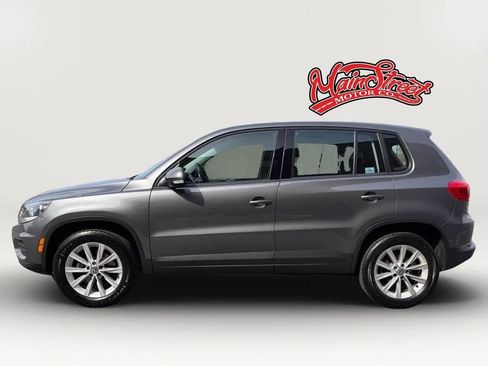 Used 2017 Volkswagen Tiguan S image 4