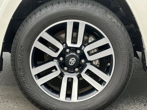 Used 2017 Toyota 4Runner Limited image 37