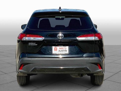Used 2024 Toyota Corolla Cross L FWD image 5