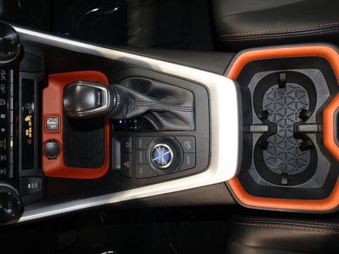 Used 2024 Toyota RAV4 Adventure image 14