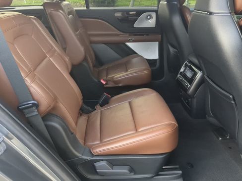 Used 2022 Lincoln Aviator Reserve w/ Equipment Group 201A RWD image 21