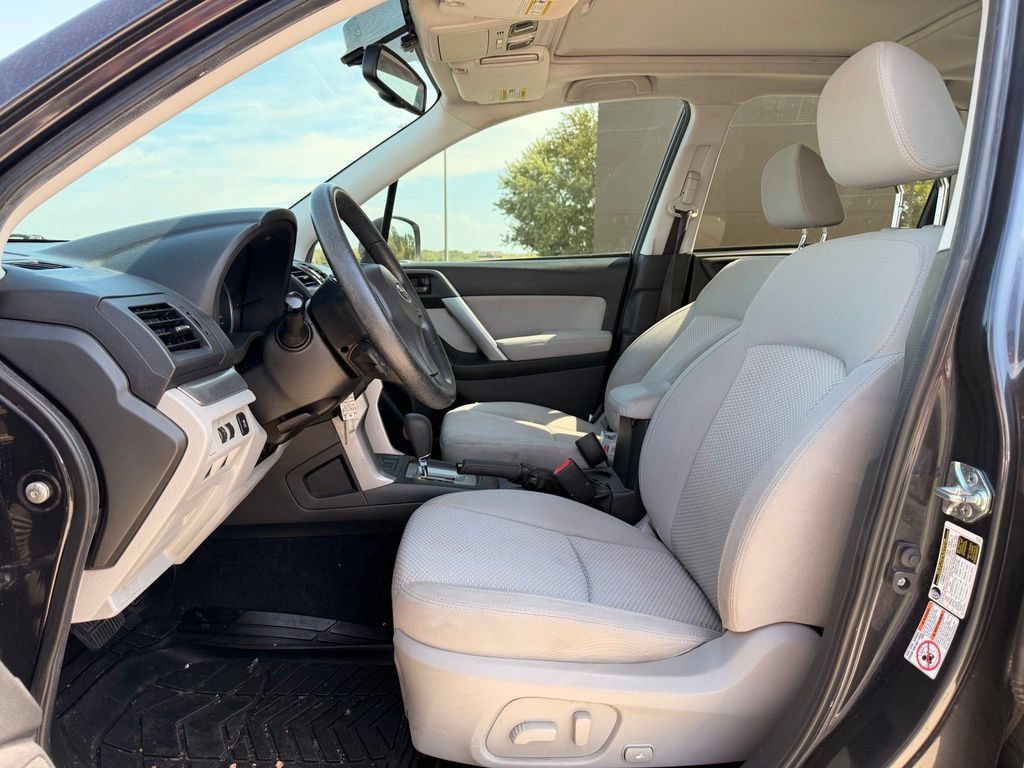 Used 2015 Subaru Forester 2.5i Premium w/ Popular Package #1 AWD/4WD image 2