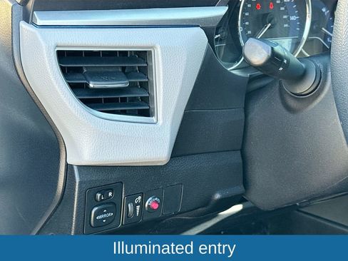 Used 2016 Toyota Corolla LE image 11