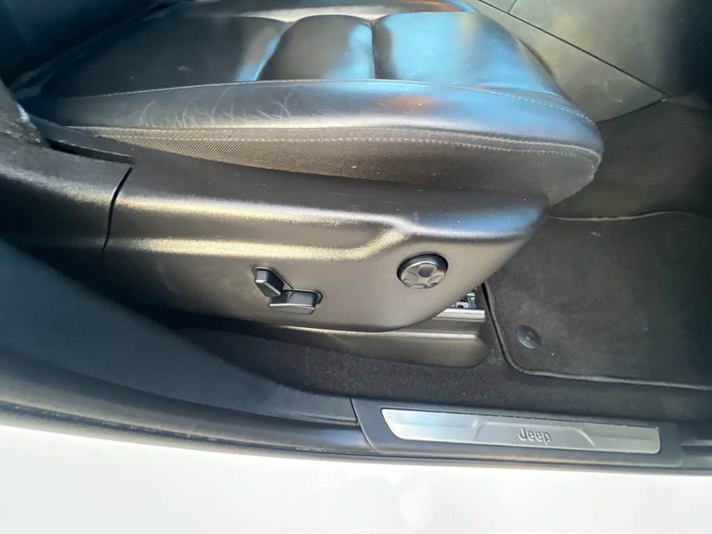 Certified 2020 Jeep Grand Cherokee Limited RWD image 26