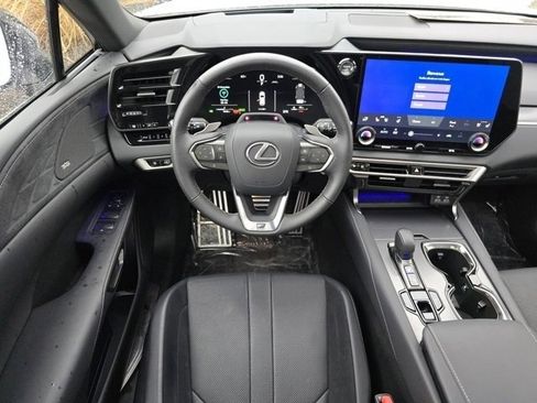 Used 2025 Lexus RX 500h F Sport w/ Convenience Package image 4
