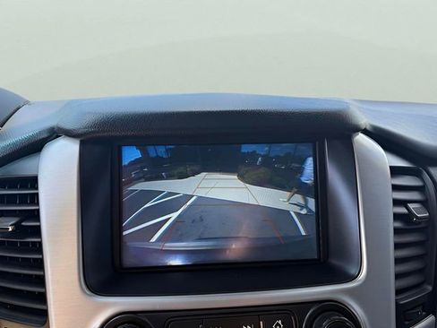 Used 2019 GMC Yukon SLT image 17