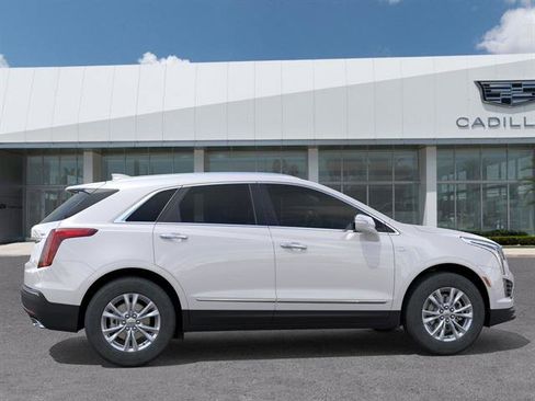 New 2026 Cadillac XT5 Luxury image 6