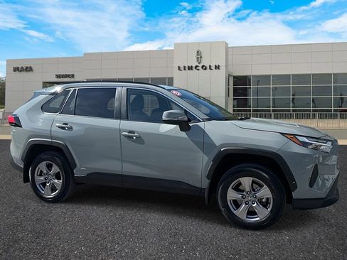 Used 2023 Toyota RAV4 XLE image 1