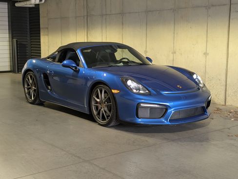 Used 2016 Porsche Boxster Spyder image 11