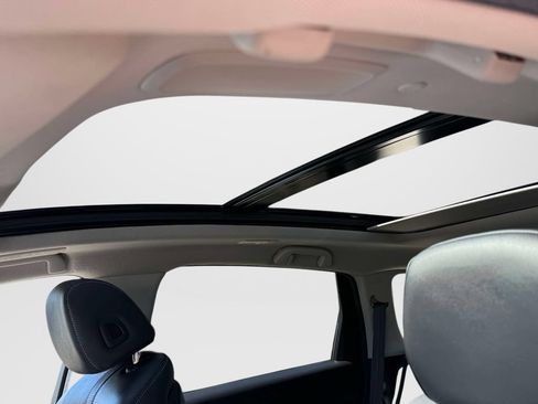 Certified 2025 Acura RDX SH-AWD w/ Technology Package image 16