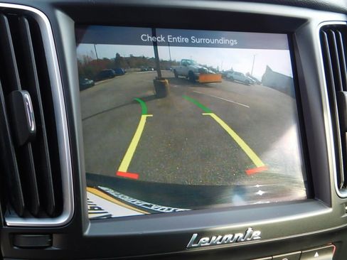 Used 2019 Maserati Levante image 20