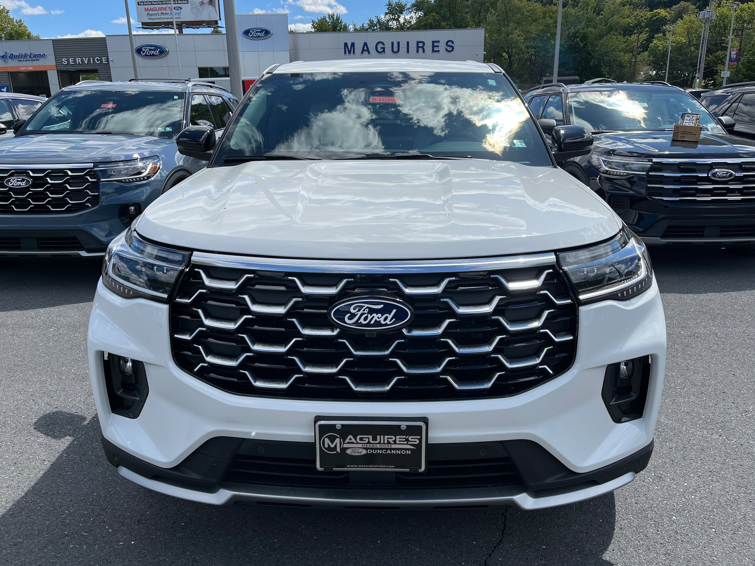 New 2027 Ford Explorer Platinum AWD/4WD image 3