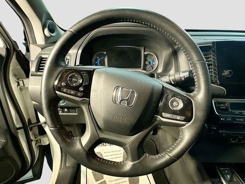Used 2022 Honda Pilot Touring image 12