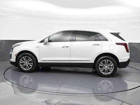 Used 2023 Cadillac XT5 Premium Luxury FWD image 2