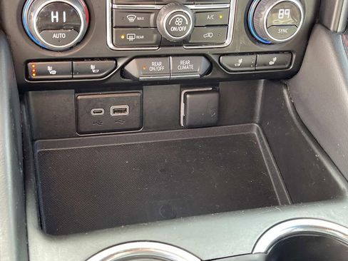 Used 2023 Chevrolet Tahoe RST image 34