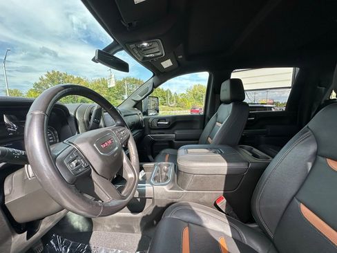 Used 2022 GMC Sierra 3500 AT4 image 11