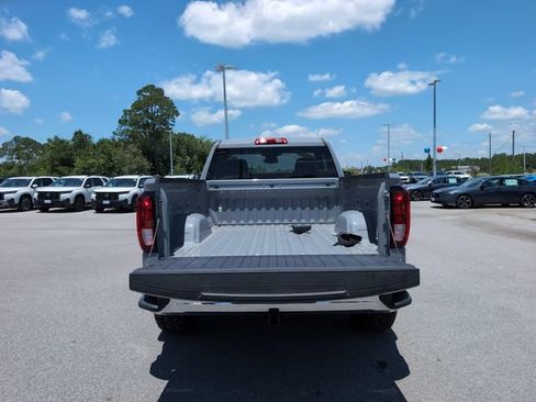 Used 2024 GMC Sierra 1500 Pro w/ Pro Value Package AWD/4WD image 5