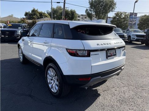 Used 2019 Land Rover Range Rover Evoque SE image 4