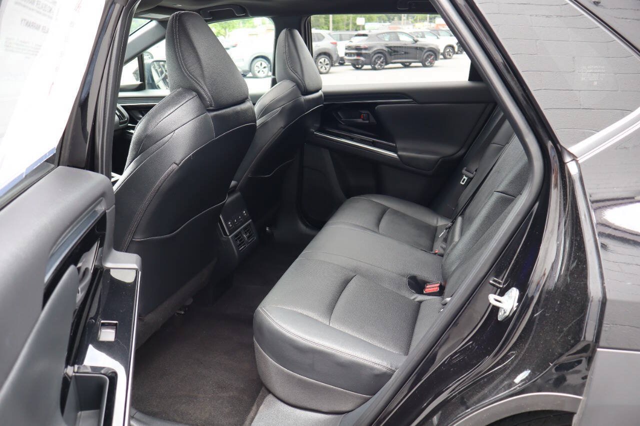 Used 2023 Toyota bZ4X AWD image 5