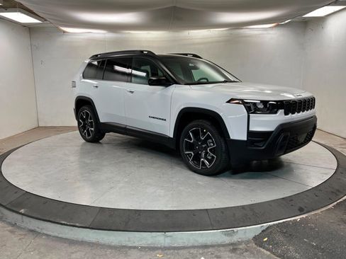 New 2026 Jeep Cherokee Overland image 7