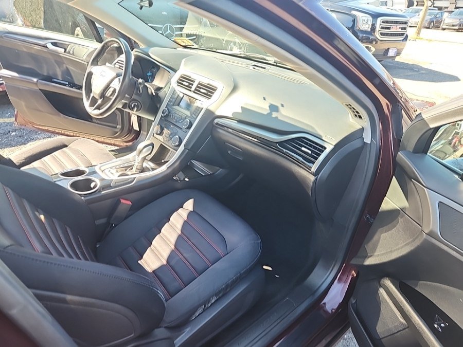 Used 2013 Ford Fusion SE FWD image 10