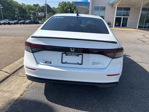 Used 2024 Honda Accord Sport image 9