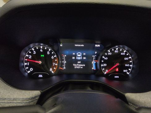 Used 2024 Jeep Compass Latitude image 23