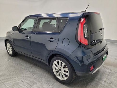 Used 2018 Kia Soul + FWD image 3