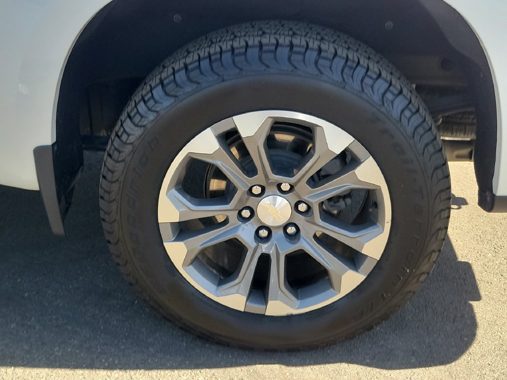 Certified 2022 Chevrolet Silverado 1500 High Country w/ Technology Package AWD/4WD image 33