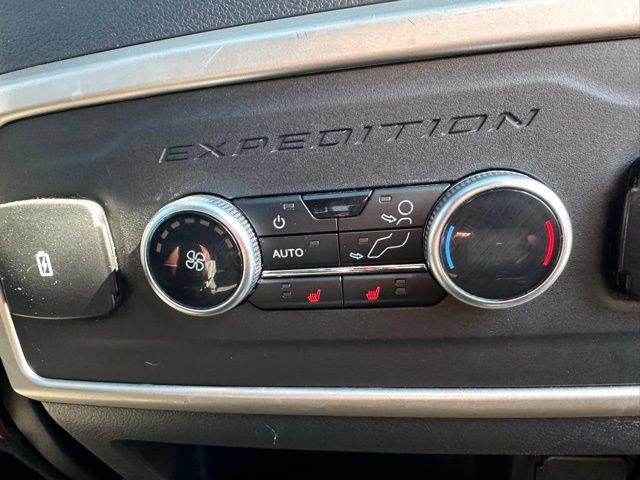 Used 2024 Ford Expedition Limited AWD/4WD image 20