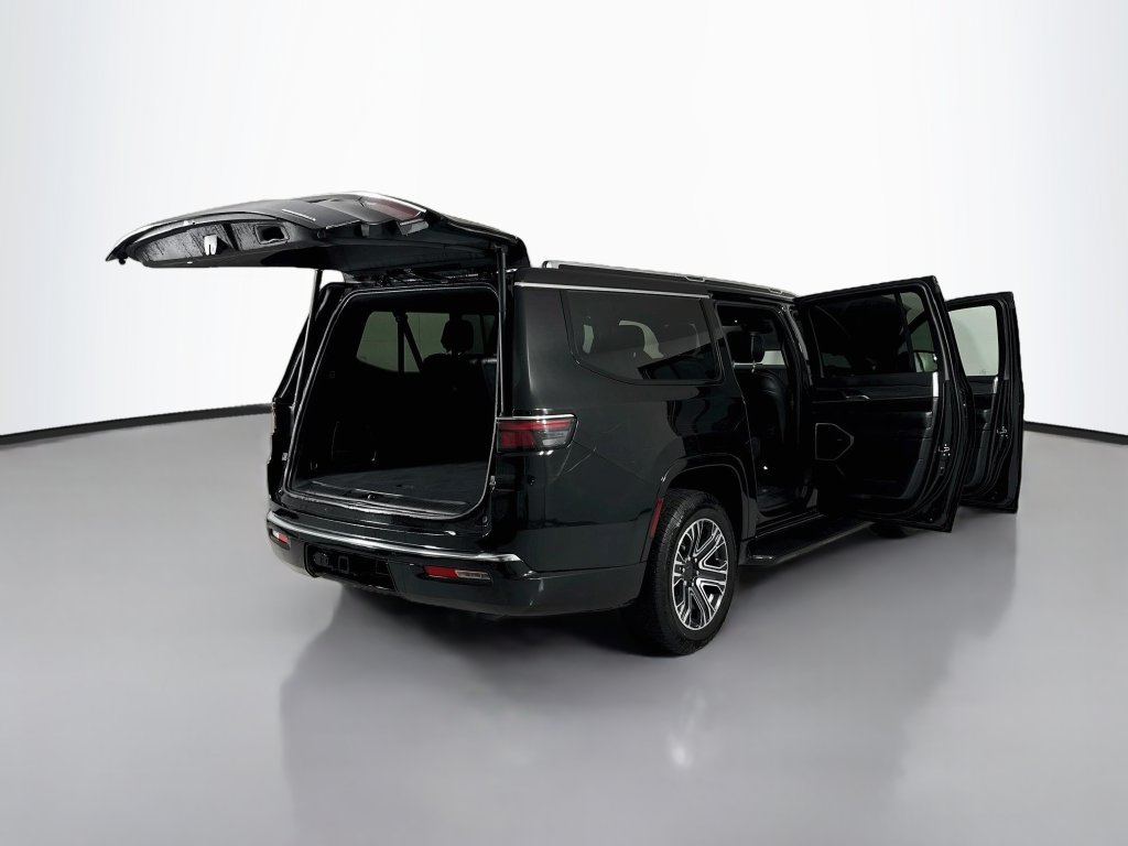 Used 2024 Jeep Wagoneer L Series II RWD image 19