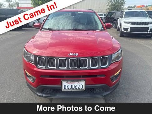 Used 2019 Jeep Compass Latitude FWD image 9