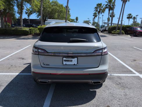 Used 2021 Lincoln Nautilus FWD w/ Equipment Group 101A image 5