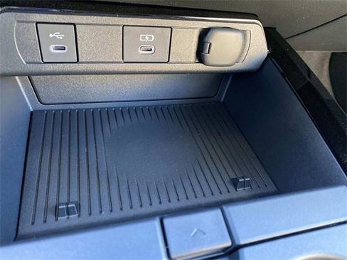 New 2026 Toyota Prius Plug-In Hybrid image 10