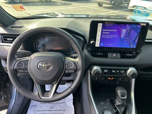 Used 2025 Toyota RAV4 XSE image 6
