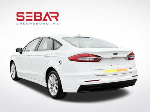 Used 2020 Ford Fusion SE image 12