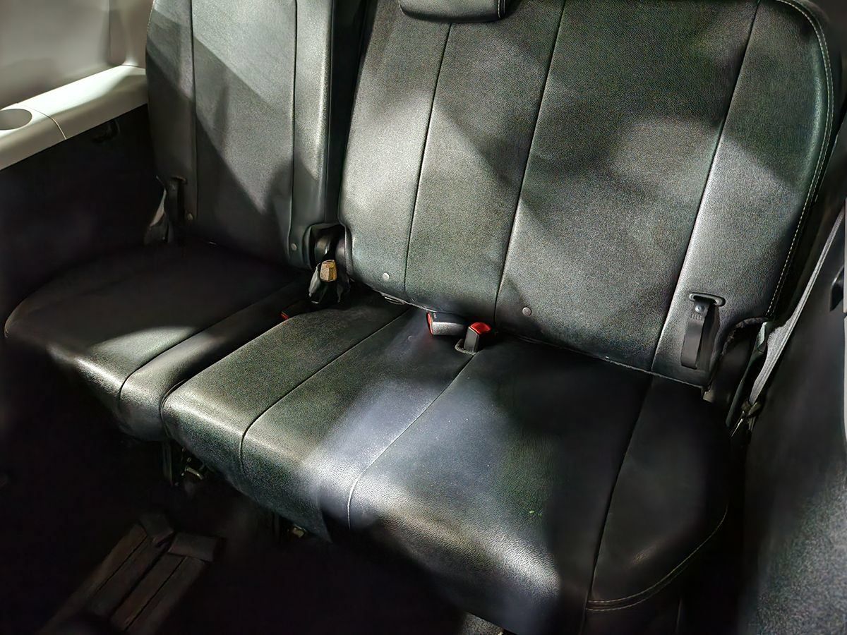 Used 2017 Toyota Sienna SE FWD image 50