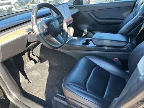 Used 2021 Tesla Model Y Long Range image 5