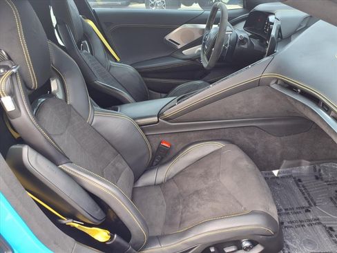 Used 2022 Chevrolet Corvette Stingray Premium Cpe w/ Z51 Performance Package image 27