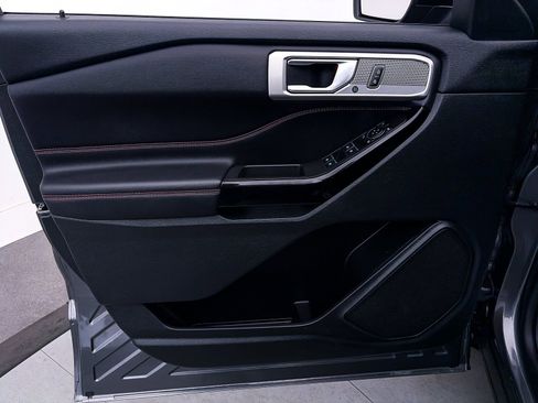 Used 2023 Ford Explorer ST-Line w/ Class IV Trailer Tow Package image 17