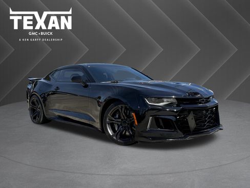 Used 2022 Chevrolet Camaro ZL1 image 1