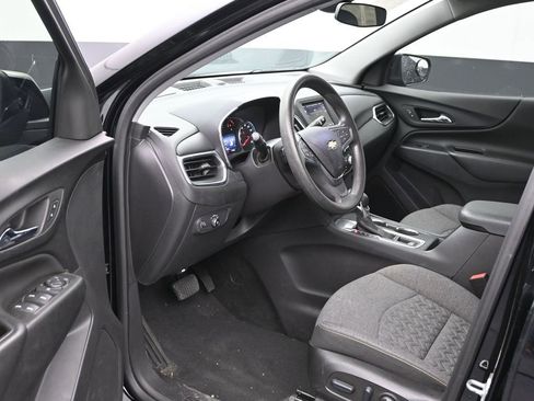 Used 2022 Chevrolet Equinox LT image 11