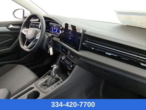 Used 2025 Volkswagen Jetta S image 20