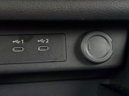 Used 2025 Nissan Rogue SV FWD image 25