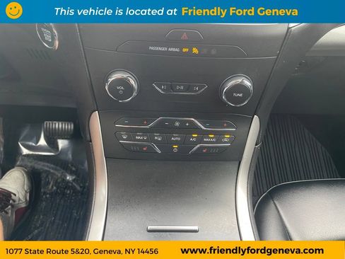 Used 2020 Ford Edge SEL w/ Convenience Package AWD/4WD image 23