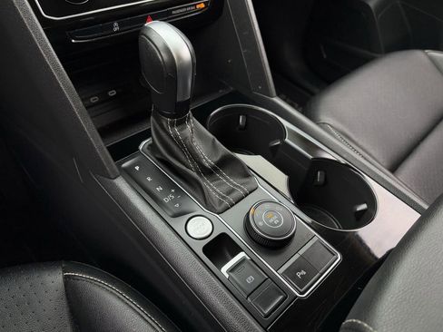 Used 2023 Volkswagen Atlas SE image 19