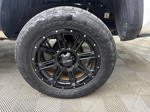 Used 2018 Toyota Tacoma TRD Off-Road w/ Technology Package AWD/4WD image 29